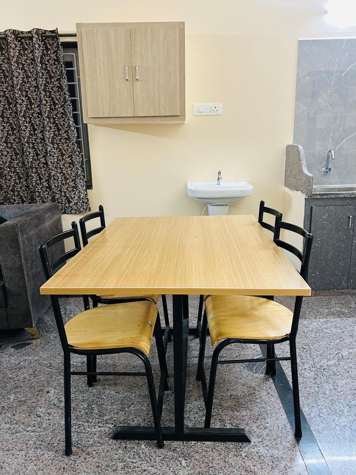 Y Stay Homestay Тирупати Екстериор снимка